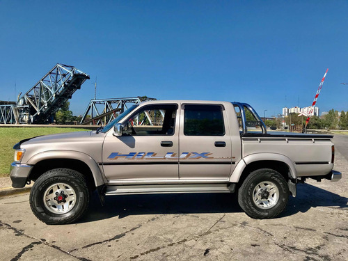 Toyota Hilux 2.8 D/cab 4x4 Millenium Sport E/lim 1999