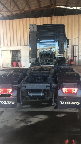 Imagem 5 de 11 de Volvo Fh 460 6x2 Ano 2014 Automatico