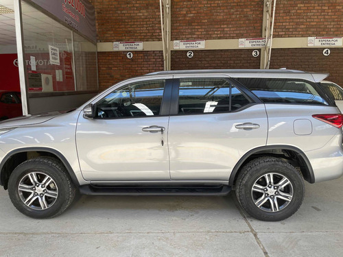Toyota Fortuner Full Mt
