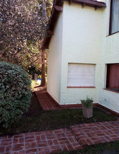 Casa De 3 Ambientes, En Alquiler O Venta, En El Barrio Privado Indio Cua Golf Club