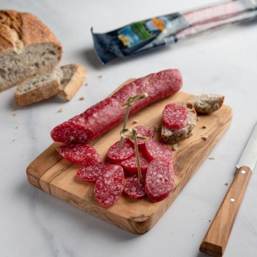 Imagen 3 de 10 de Vino 750ml + Salame Tandilero Tipo Fuet Cagnoli + Box Combo