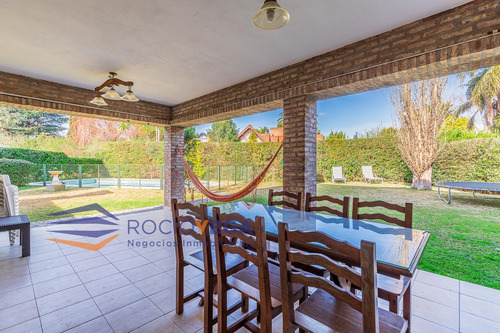Casa En Venta En Country Banco Provincia De Bs. As.