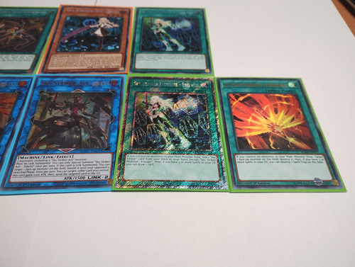 Yu-gi-oh! Sky Striker Pack Sky Striker Pack Inglés (Usado)