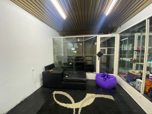 Imagen 6 de 27 de Chalet De 3 Ambientes Con Local Y Garage En Moreno Y Salta