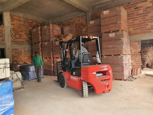 Baixamos O Preço! Empilhadiera Hangcha Triplex De 4,5m