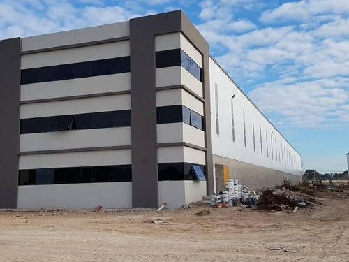 Imagen 4 de 14 de Naves Industriales De 2500 M2 A 5000m2