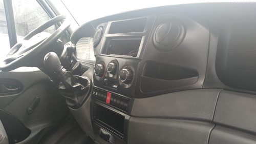 Iveco Daily 35s14 2018 Com Baú - Daily / Ducato / Sprinter