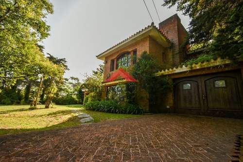 Oportundiad En Venta Casa Cinco Dormitorios Playa Mansa- Ref: 5437