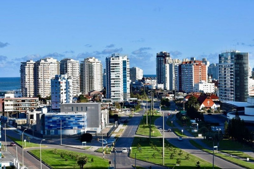 Imagen 19 de 24 de Apartamento 2 Dormitorios En Playa Mansa, Punta Del Este - Alexander Boulevard
