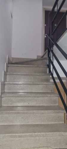Venta Departamento Un Dormitorio Escalera