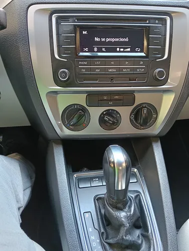 Volkswagen Jetta 2.0 Live At