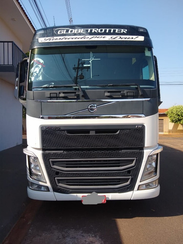 Imagem 2 de 15 de Volvo 540 6x4 2019 Bug Leve Globetrotter Revisado R$ 600.000