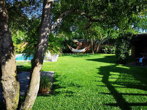 Casa 5 Dormitorios, Mansa, Punta Del Este - Ref: 2832