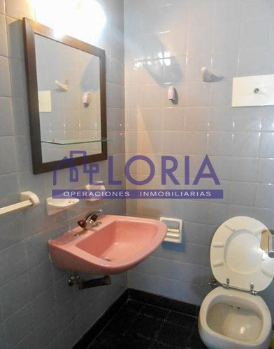 Imagen 17 de 19 de 4 Ambientes - 2 Baños - Muy Luminoso.-