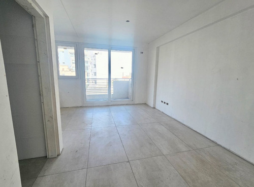 Venta 2 Ambientes Sobre Av. Cordoba