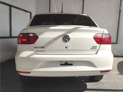 Imagem 5 de 13 de Volkswagen Voyage 1.6 16v Msi Totalflex 4p Automático