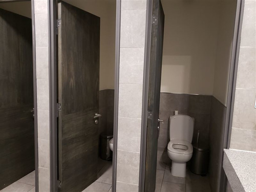 Oficina En Arriendo Habilitación Moderna