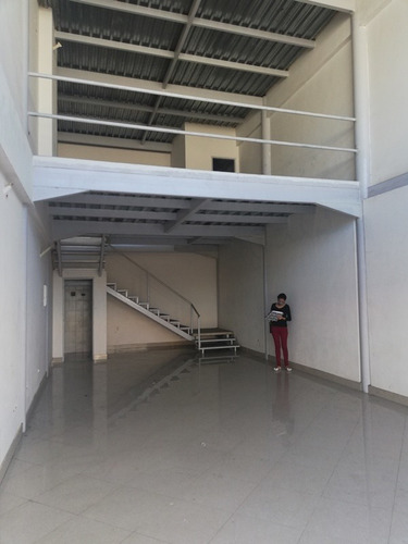 Imagen 4 de 11 de Se Alquila Local C.c. Millenion 04144127897