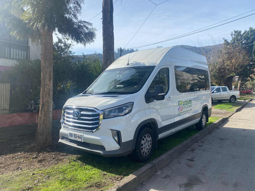 Arriendo Van 15 Pasajeros Más Conductor Con O Sin Chofer