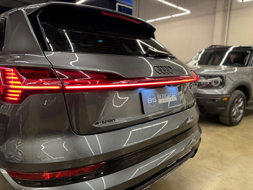 Audi E-tron Performace Aut. (Elétrico)