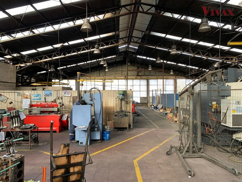 Local Comercial-oficina-industrial De 2.390 M2, Temuco