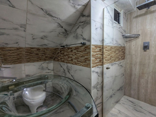 Town House En El Bosque, Res. Trapiche A, 80% Remodelado. Valencia. Solo Clientes Directos. Bc