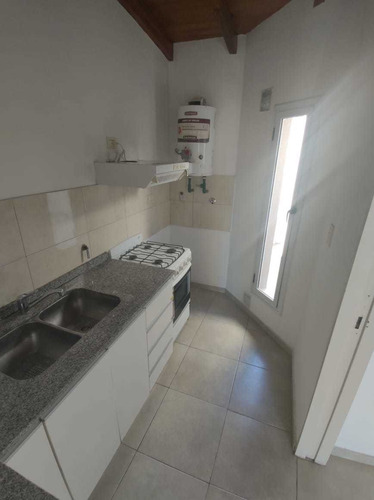 Imagen 4 de 8 de Venta Dpto - Gral Deheza N 900 . 1 Dorm - Balcon .
