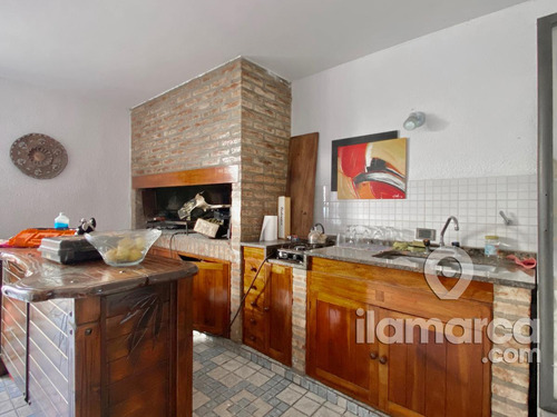 Doble Terreno Sobre Lamarca Con Salida Hacia Nazareth