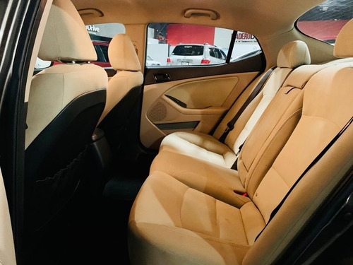 Imagen 13 de 13 de Kia Optima Modelo 2012