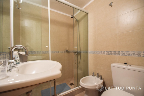 Apartamento En Brava- Ref: 21
