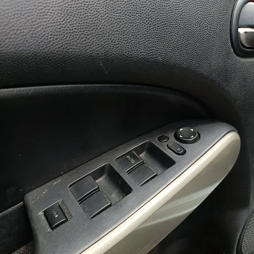 Mazda 2 At 1.5cc 2012