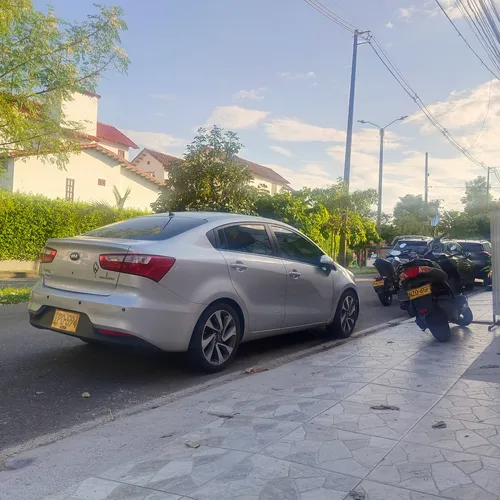 Kia Río Ub Ex Modelo 2016 Llantas Nuevas Técnico Y Soat 2026