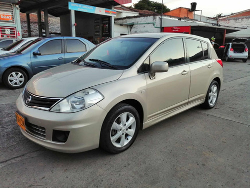 Nissan Tiida 1.8 Premium 5 p