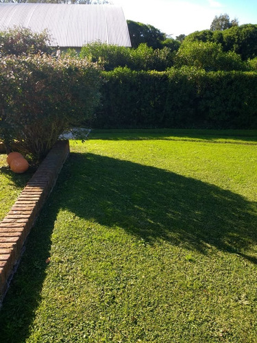 Imagen 16 de 30 de Excelente Chalet 3 Amb Con Departamento 2 Amb Para Huéspedes Y Piscina (1500m2)