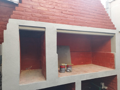 Casa De 4 Dormitorios Con Cochera En La Plata
