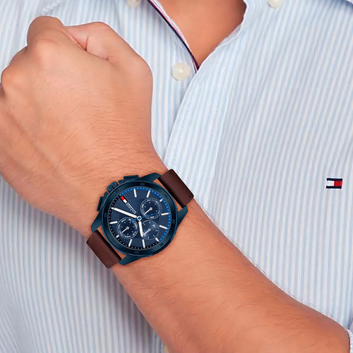 Reloj Tommy Hilfiger Hombre Walker 1710632 Malla Marrón Bisel Azul Fondo Azul