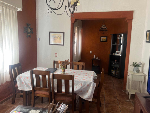 Se Vende - Muy Linda Casa En Pocitos Con Garage -