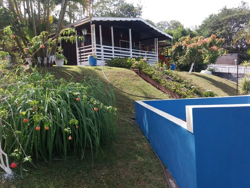 Imagem 1 de 18 de Chácara 2.000 M2, Casa Sede, 3 Dormitórios, Área Gourmet, Churrasqueira, Piscina, Lago Artificial, Árvores Frutiferas, Poço, Água Sabesp - Ch00103 - 69690277