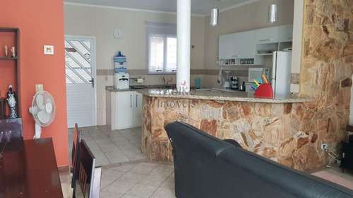 Imagem 16 de 20 de Casa Em Világio Com 02 Suítes, 02 Vagas, Piscina. - V704