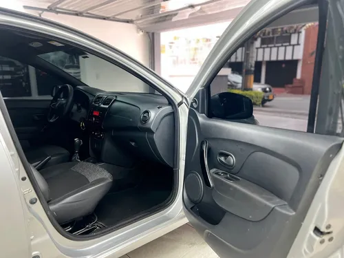 Renault Logan At 2023