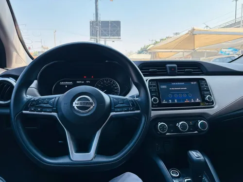 Nissan Versa Advance Cvt