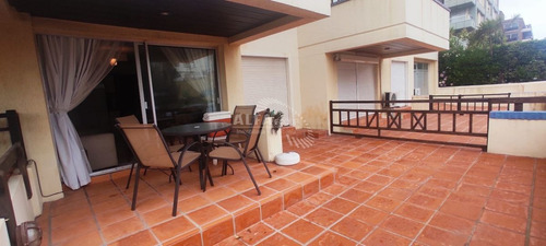 Imagen 2 de 19 de Apartamento En Venta En Punta Del Este, Con Gran Terraza