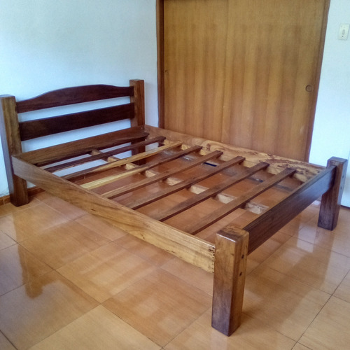 Cama Matrimonial Madera Samán Fuerte Y Resistente