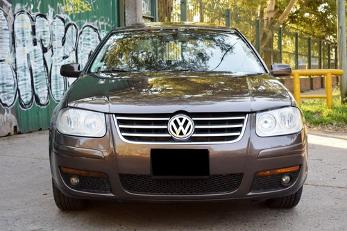 Volkswagen Bora 2.0 Con Gnc De 5° Generación - Permuto