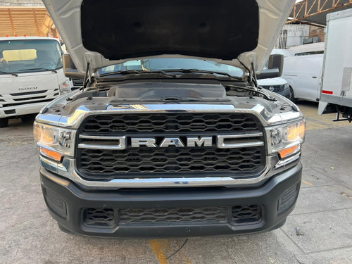 RAM 4000 5.7 Chasis Cabina Pl 4x2 Mt
