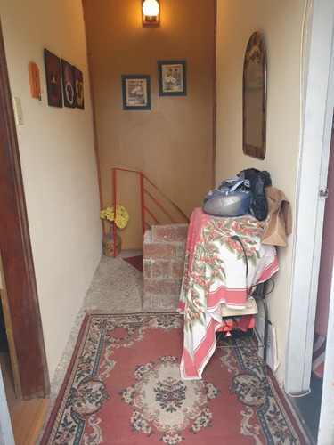 Inmobiliaria Rias Altas Vende!! Próximo A Av César Mayo Gutierrez!! Amplia Casa En 2 Plantas Con 4 Dormitorios