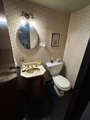 Casa Muy Funcional Con Gran Jardín Y Excelente Ubicación - Dueño Directo