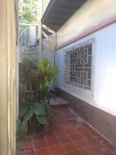 Imagen 12 de 12 de En Venta Amplia Casa Dos Niv El Cementerio Caracas
