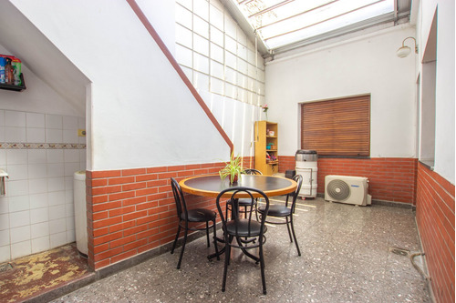 Imagen 26 de 30 de Venta Casa Lote Propio 7 Ambientes En Pompeya
