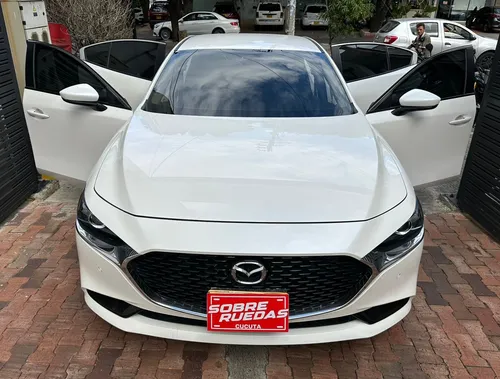 Mazda 3 Touring Hybrido 2.0 Mod 2023